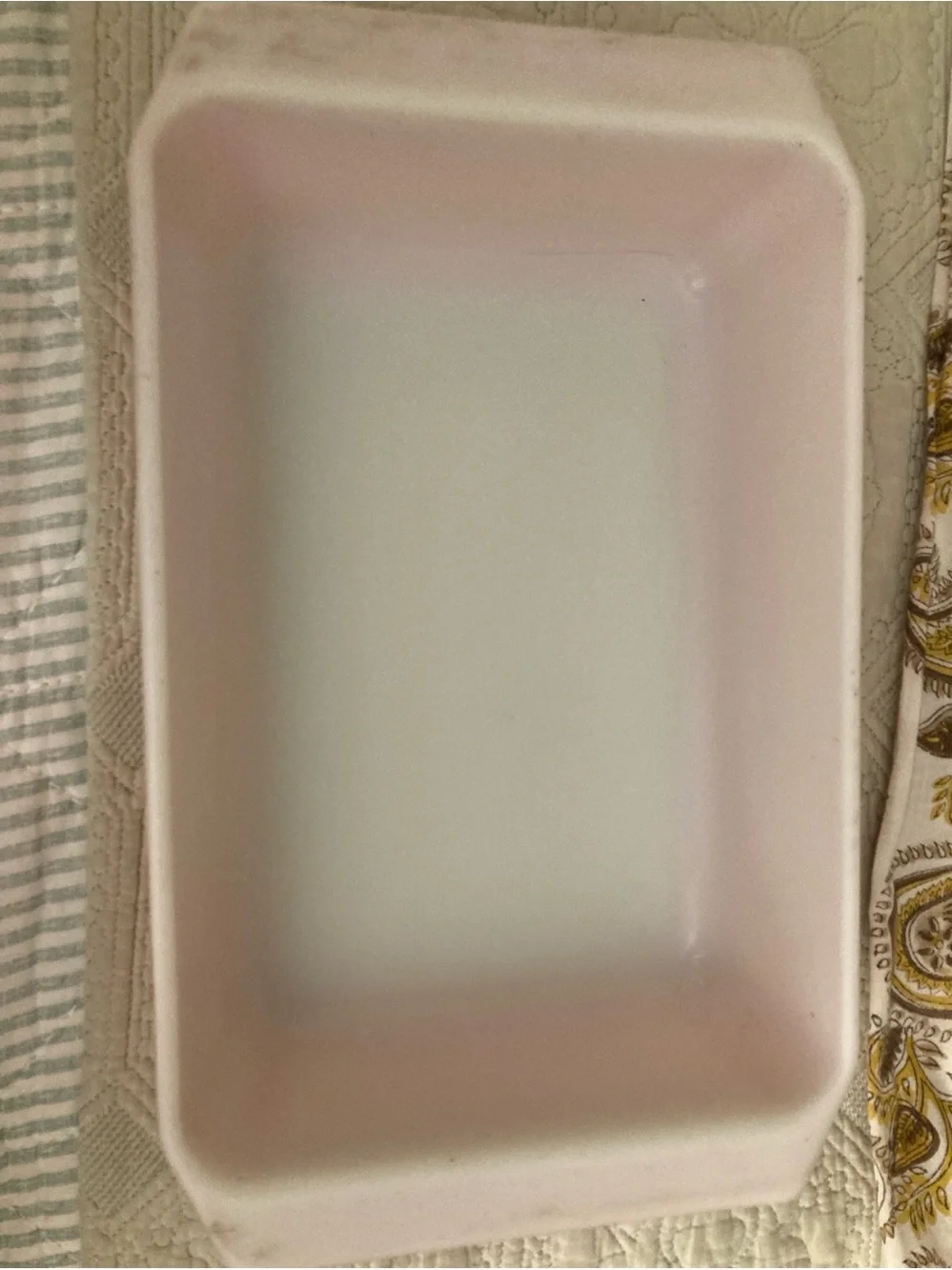 Pyrex vintage pink